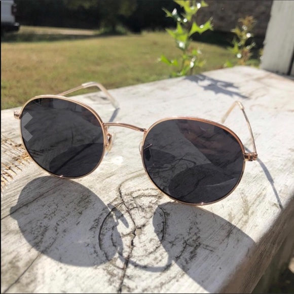 Retro Black and Gold Round  Frame Sunglasses new main image 4